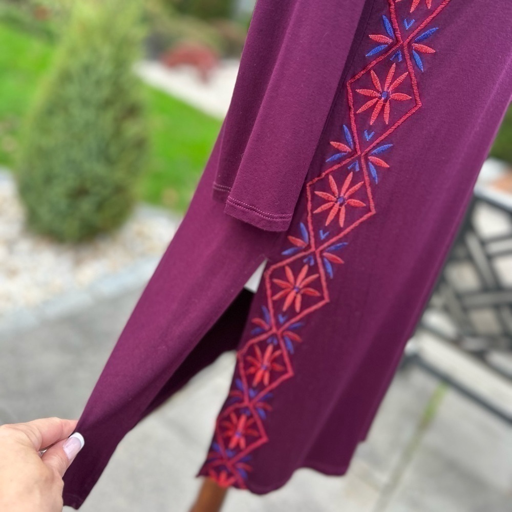 Long burgundy embroidered tunic style top - Picture 3 of 6